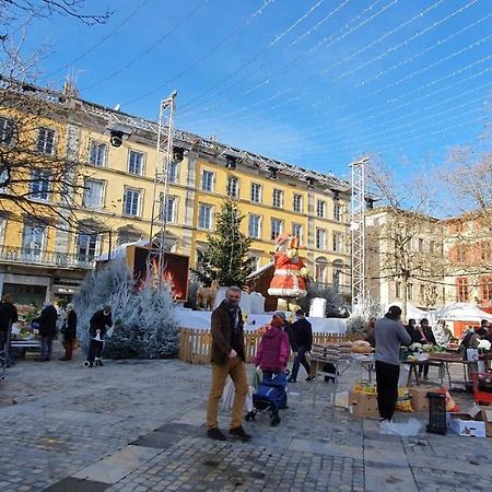 Studio Tres Spacieux Avec Cour, En Plein Coeur De Ville ! Carcassonne Eksteriør bilde