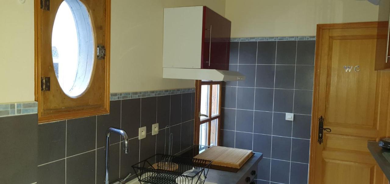 Studio Tres Spacieux Avec Cour, En Plein Coeur De Ville ! Carcassonne Eksteriør bilde